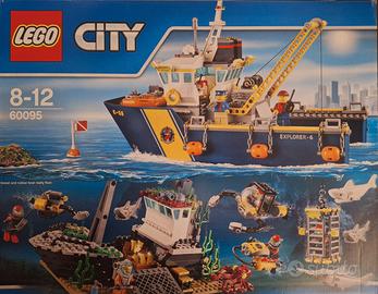 LEGO City 60095 – Deep Sea Exploration Vessel