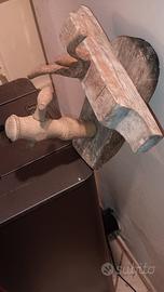 Antico tappo di botte di vino con rubinetto