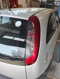 Fanale posteriore destro OPEL CORSA C del 2003