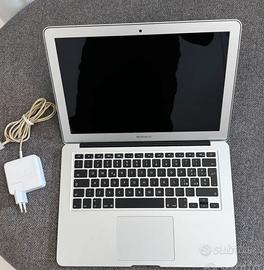 MacBook Air 13 inch anno 2017 con 128 GB