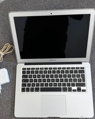 MacBook Air 13 inch anno 2017 con 128 GB
