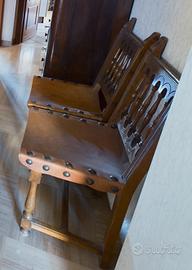 Mobili antichi tardo Ottocento e sedie 