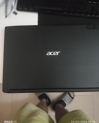 Acer Aspire 3 16GB RAM DDR4 touch pad rotto