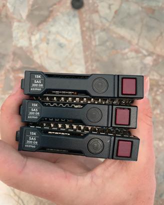 3x hp caddy SAS 15k 300GB