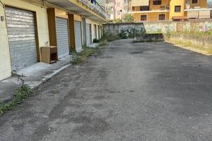 Box a Casalnuovo di Napoli, via Eduardo De Filippo