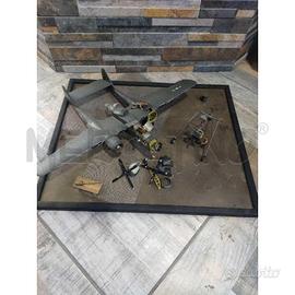 MODELLINO AEROPLANO MILITARE CON ELICHE