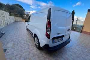 Ford transit connect passo lungo