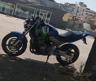 Hornet 600 