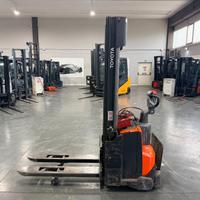 TRANSPALLET COMMISSIONATORE ELETTRICO TOYOTA CON P