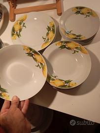 set piatti non completo 5 eur