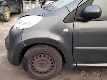 PARAFANGO ANT. SX. CITROEN C1 «I» (2006)