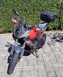 QJ Motor SRT 600 SX (2025) – 4.000 km + Bauletto