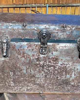 baule epoca ferro