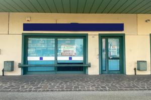 NEGOZIO A CARPI