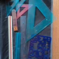 cartellina porta disegni, riga, squadra