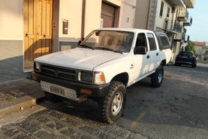 Toyota hilux 105