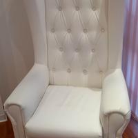 poltrona in pelle bianca