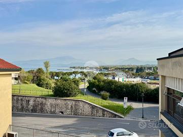 2 LOCALI A PESCHIERA DEL GARDA