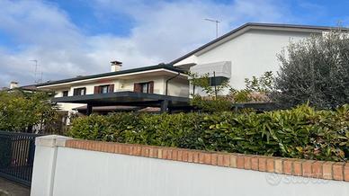 Villa a schiera - Casier