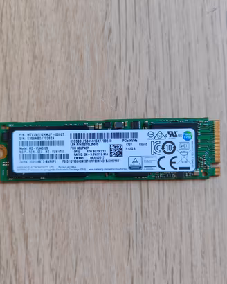SSD Samsung da 512GB NVMe PCIe pari al nuovo