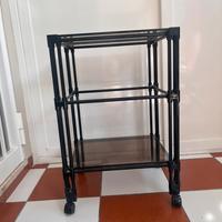 Tavolino con rotelle