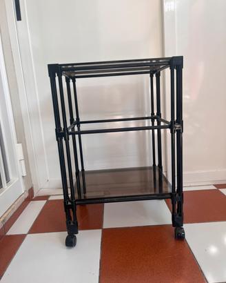 Tavolino con rotelle