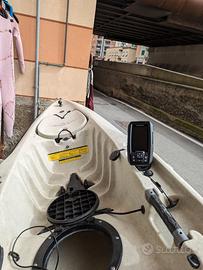 Hobie Outback pronto pesca + Eco Garmin Striker 4