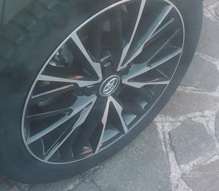 Cerchi 18”, gomme M+S ORIGINALI TOYOTA YARIS CROSS