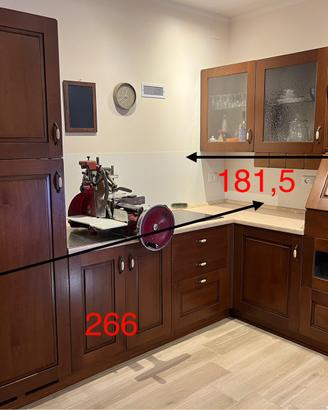 Cucina in legno massiccio