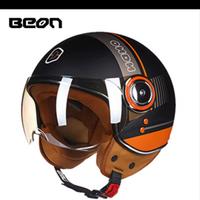 Sono 2 caschi nuovi ideali per una coppia in moto