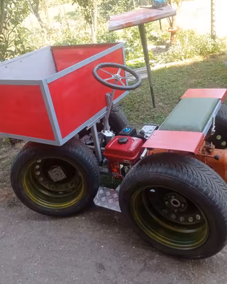 Motocarriola uomo a bordo