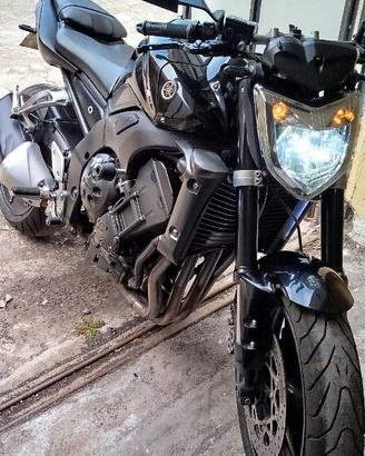 Moto fz1