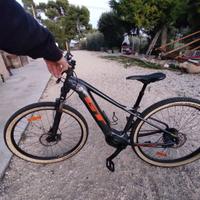 MTB Elettrica GT pantera dash nera/arancione