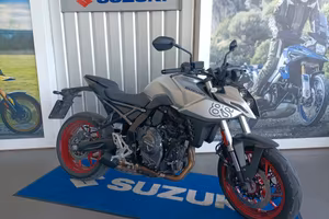 Suzuki GSX-8S