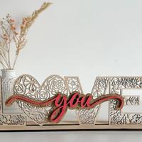 Scritta LOVE YOU in legno