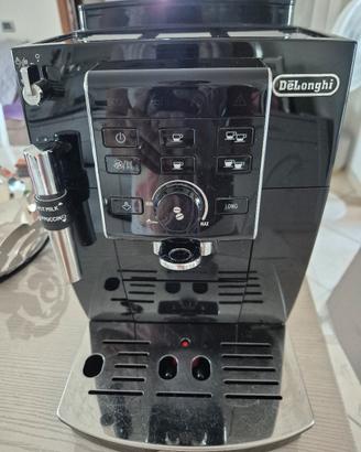 Macchina del Caffè Automatica Delonghi 