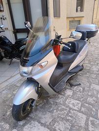 Suzuki Burgman 400