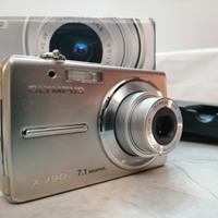 Fotocamera digitale compatta Olympus X790.