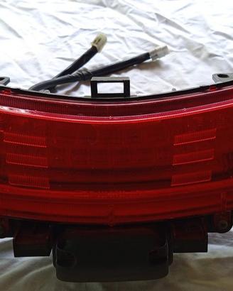 Fanale  Posteriore Yamaha Majesty 400  2004/2008