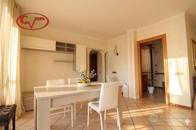 Appartamento di 105 m² con 5 locali e box auto dop