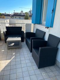 Set divanetti + tavolo pvc