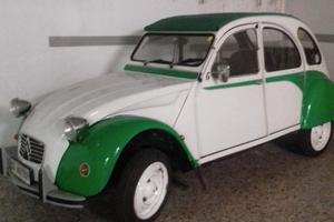 Splendida 2CV bicolore