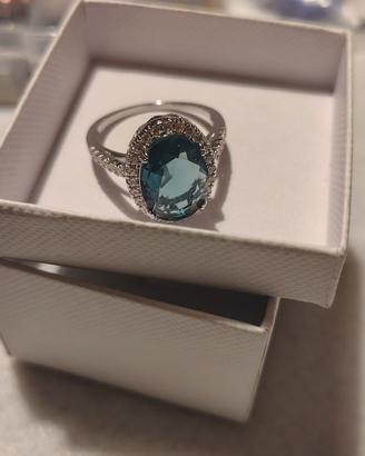 anello con pietra 