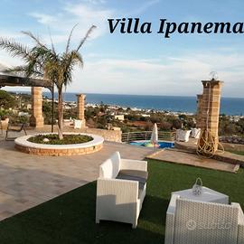 Villa vista mare con piscina privata 