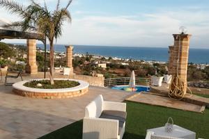 Villa vista mare con piscina privata 