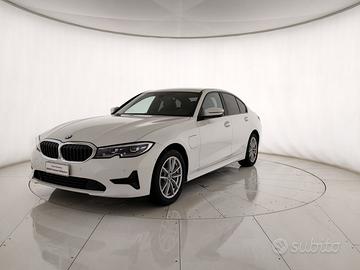 BMW 330e Business Advantage auto