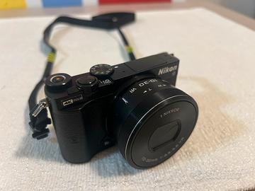 Nikon 1 J5 - Custodia Samsonite inclusa!