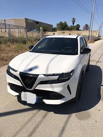Alfa Romeo Junior Hybrid 1.2 136cv