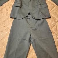 vestito uomo elegante verde militare