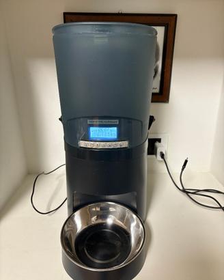 distributore automatico cibo per cani/gatti